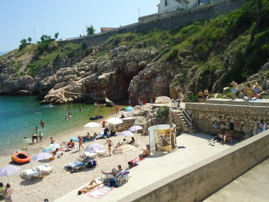 Apartment Filip Vrbnik Croatia