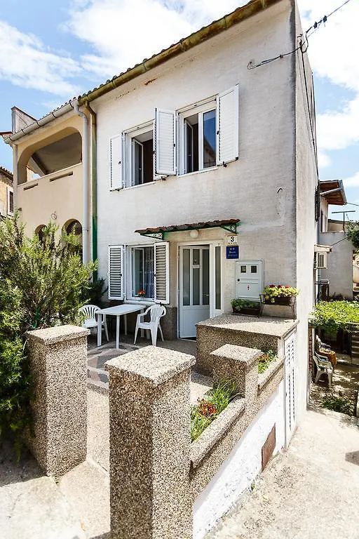 Apartment Filip Vrbnik Croatia