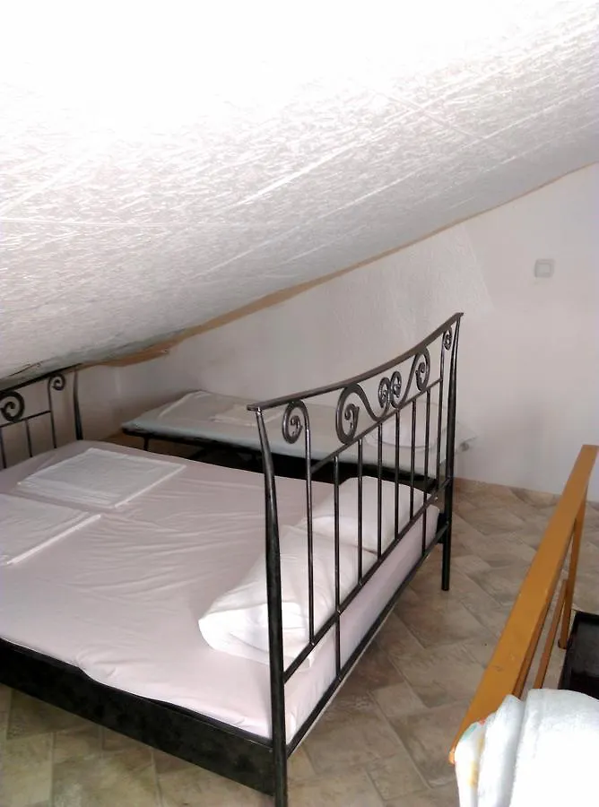 Apartment Filip Vrbnik