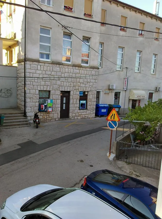 Apartment Filip Vrbnik Croatia